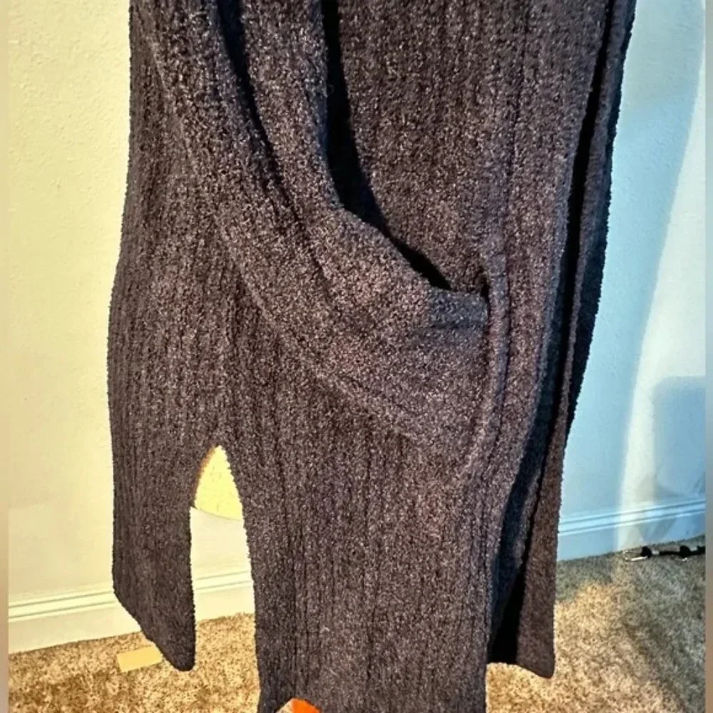 ***Price Firm*** Barefoot Dreams L long cardigan with pockets - Picture 3 of 5